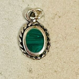 Vintage Native American Navajo Sterling Silver Malachite Pendant